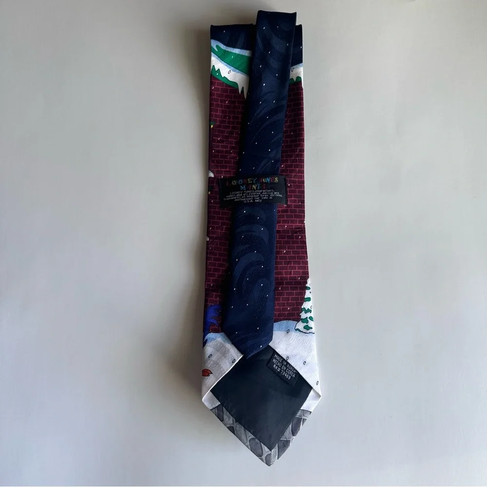 Looney Tunes Festive Bugs Bunny Christmas Holiday Tie